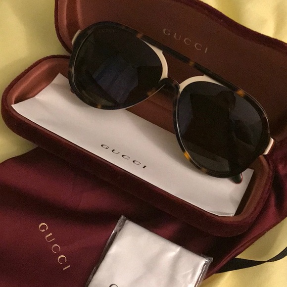 Authentic Gucci Shades - Picture 8 of 8